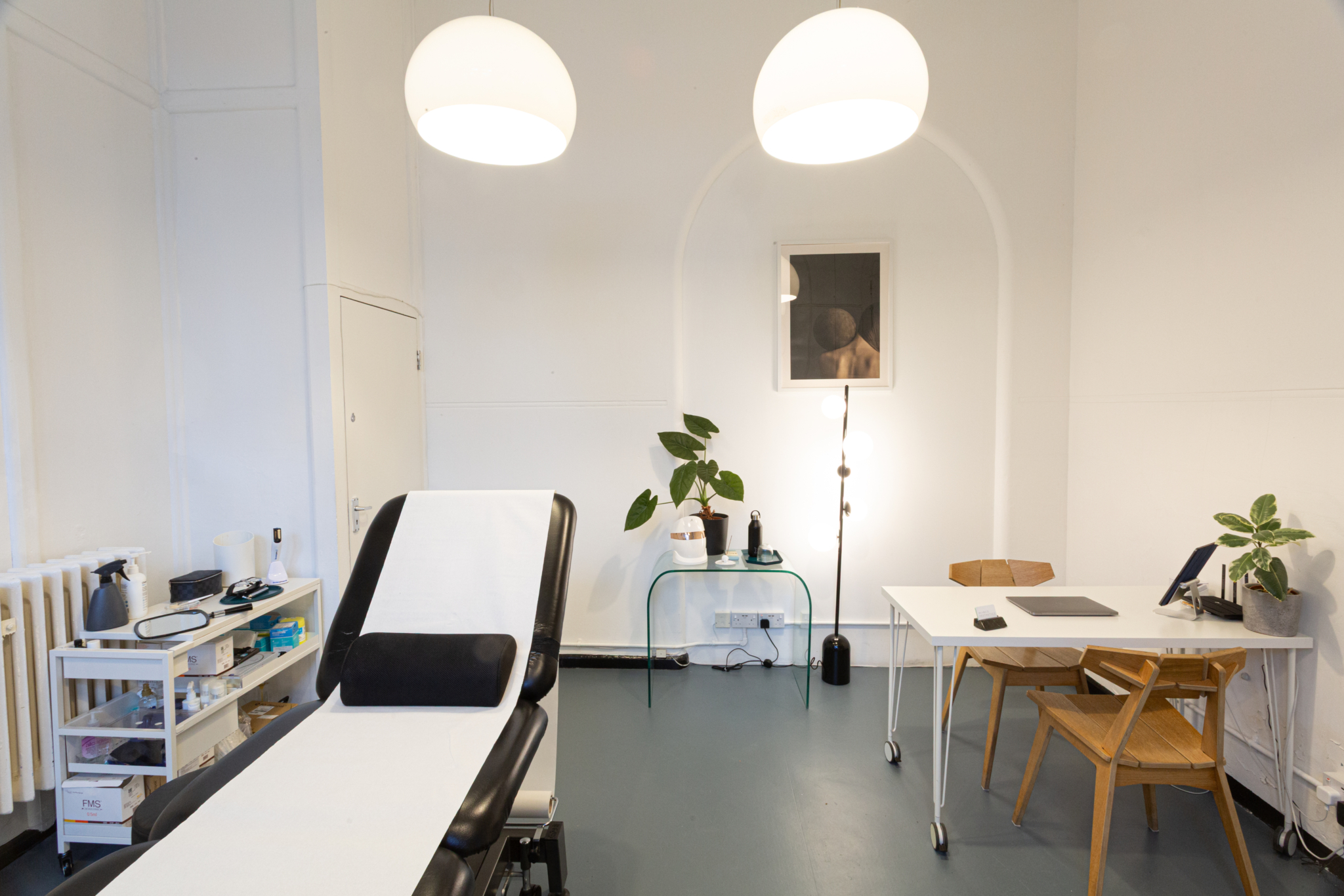 Marco's light and airy studio situated in Shoreditch, London where he conducts his treatments